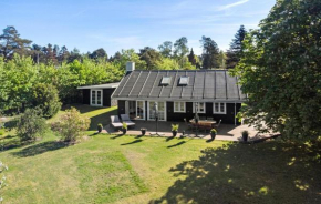 Beautiful Home In Væggerløse With Sauna, Bogø By